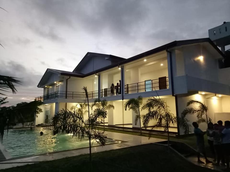 Sea Lagoon Beach Hotel 亭可马里 外观 照片