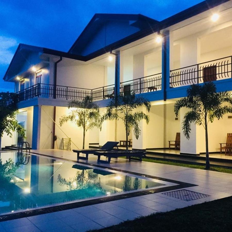 Sea Lagoon Beach Hotel 亭可马里 外观 照片
