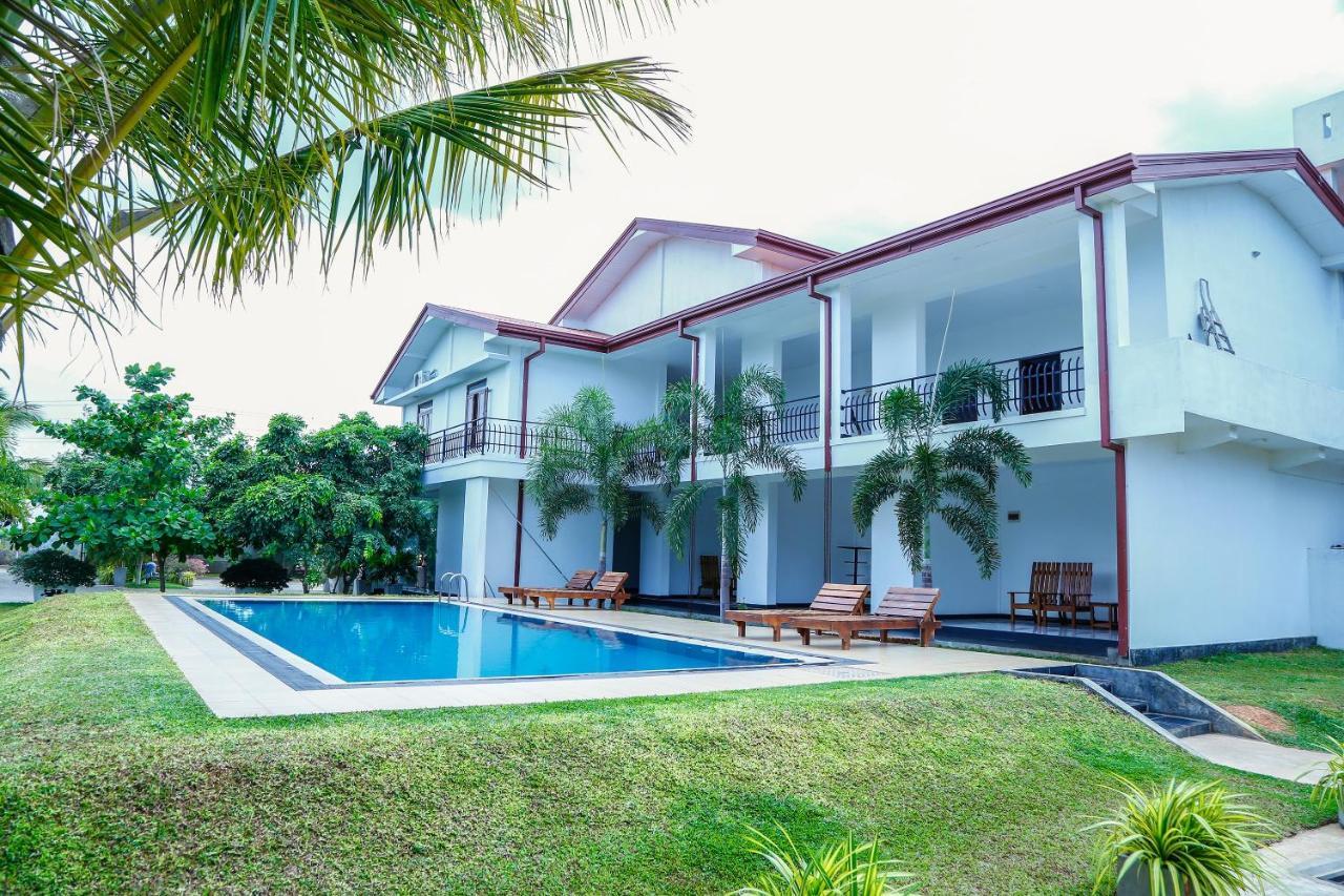 Sea Lagoon Beach Hotel 亭可马里 外观 照片