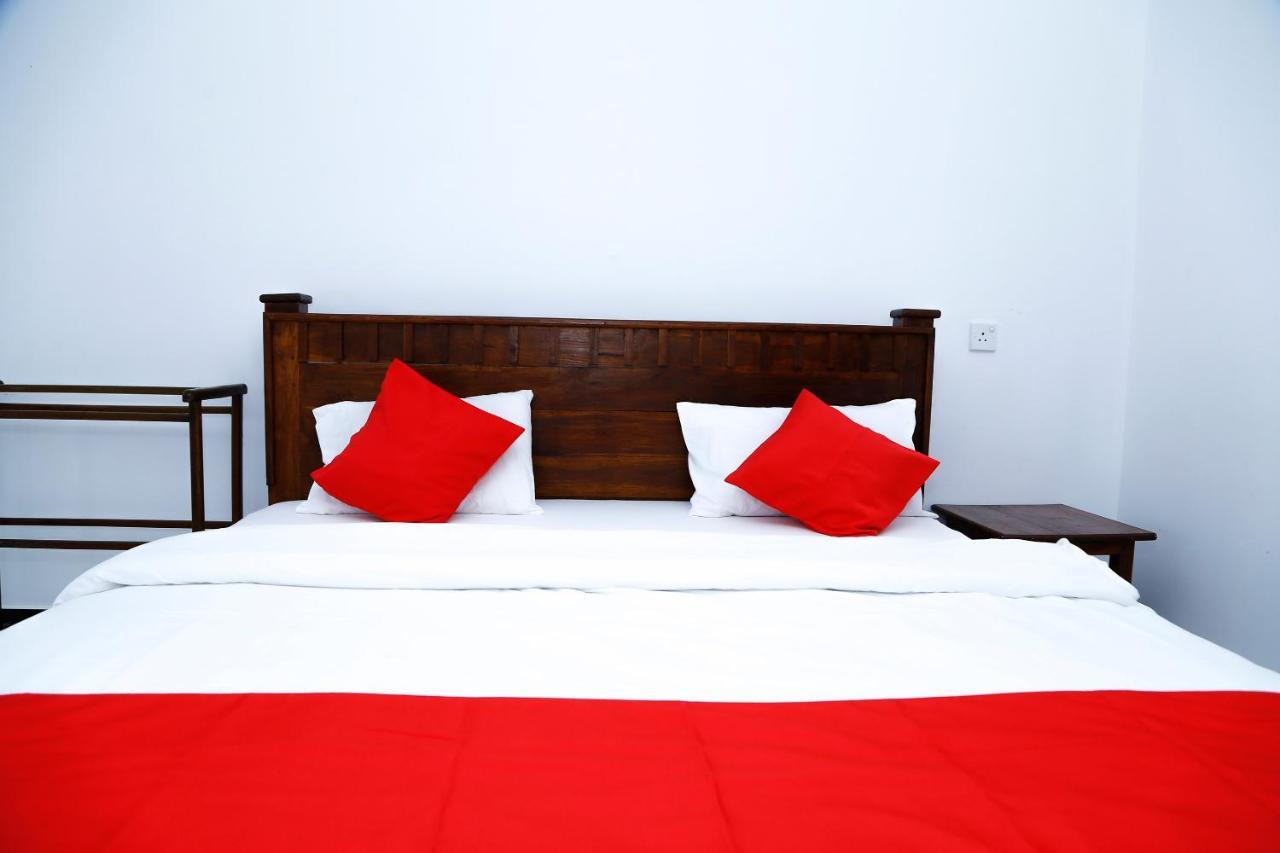 Sea Lagoon Beach Hotel 亭可马里 外观 照片